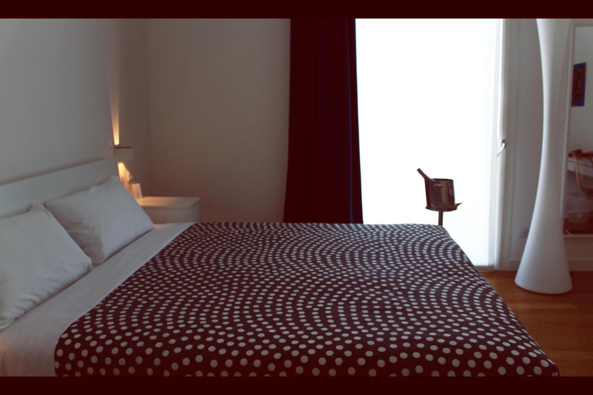 Hotel Forlanini 52 Parma Zimmer foto