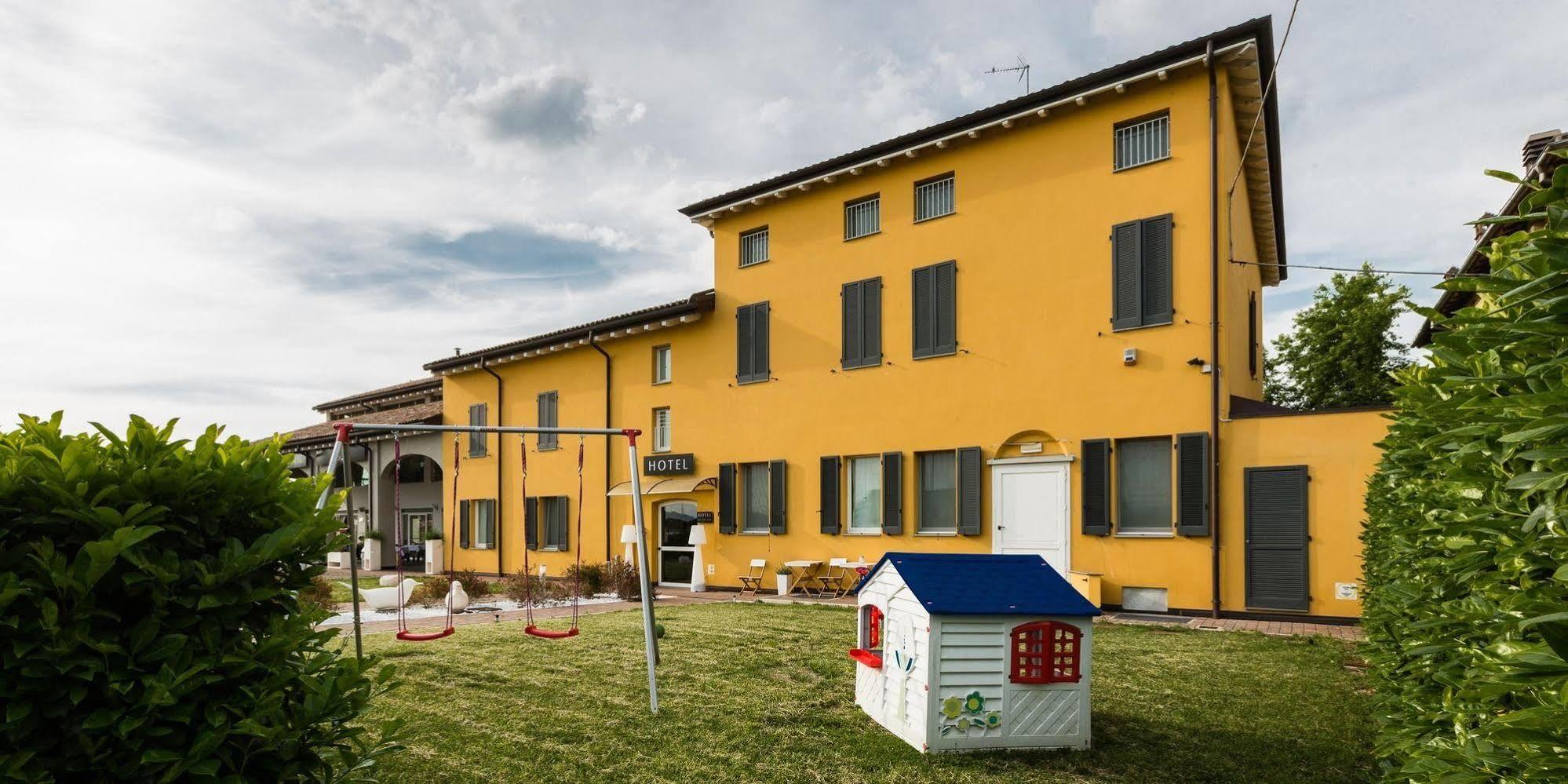 Hotel Forlanini 52 Parma Exterior foto